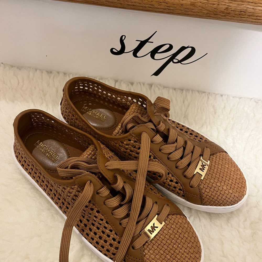 MK shoes